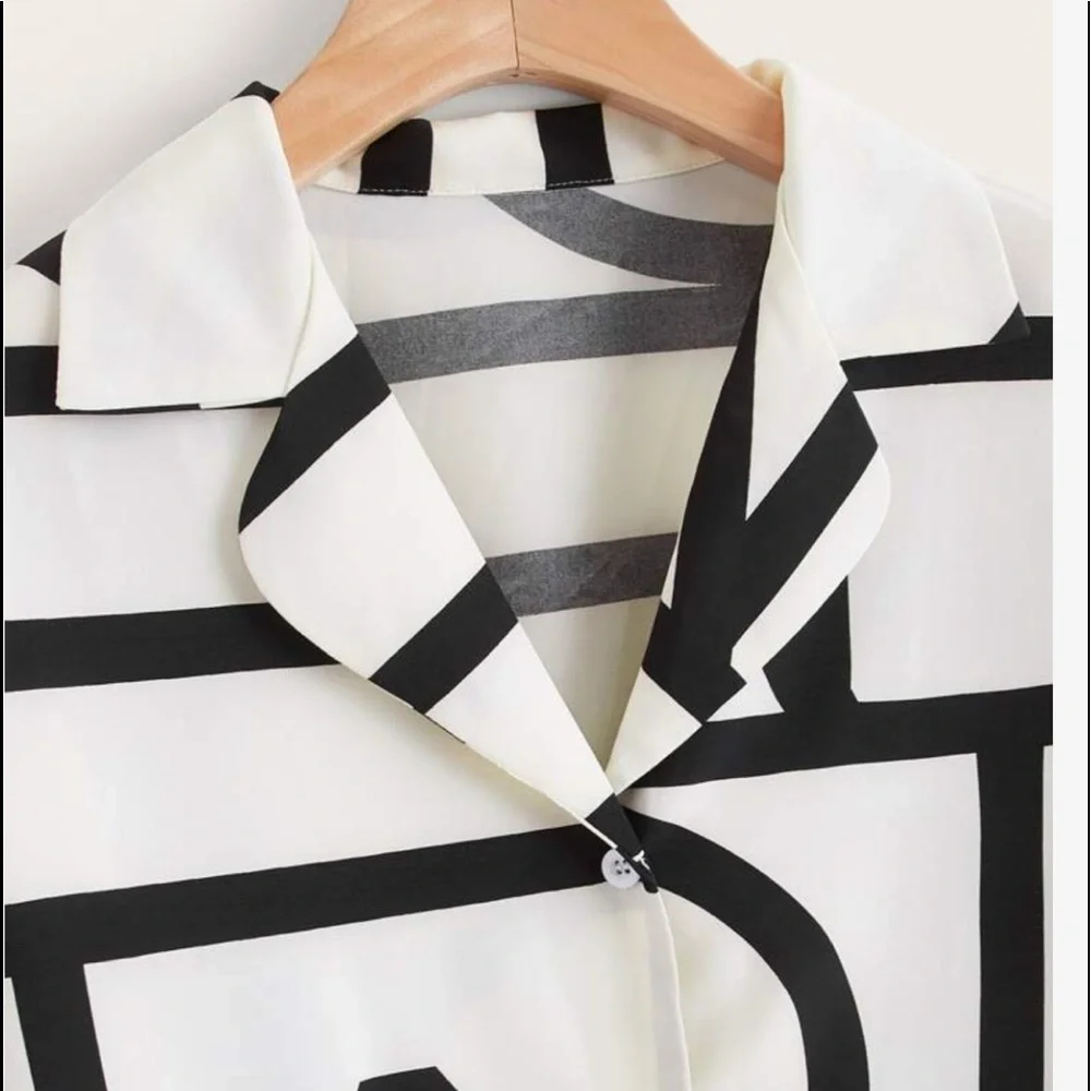 Elegant Abstract Geo Loose Relaxed Fit Print Button Down Shirt - Picture 16 of 16